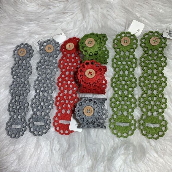 CRATE & Barrel 8 napkin rings  laser cut floral motif button closure NWT - Picture 7 of 7